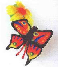 Акриловая бабочка, сделанная с использованием пудры Creative Mosaic