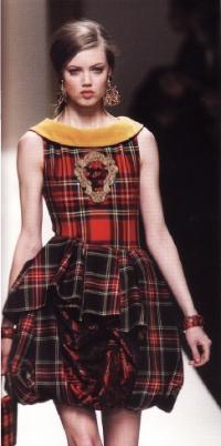 Платье из коллекции Р.Джардини (осень/зима 2003-2004 гт)