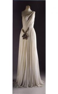 Вечернее платье, созданное в 1954 г Мадам Гре