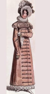 Женское пальто в военном стиле