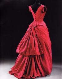 Платье из турнюра и тафты, модельер К.Баленсиага (1953г)