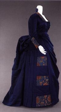 Типичное модное платье 1885-1888 гг.